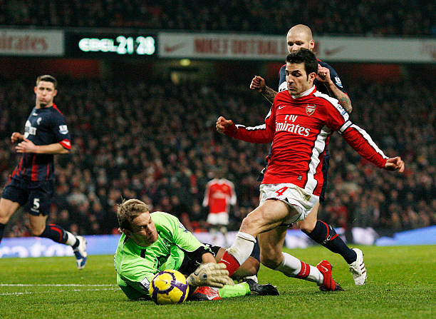 近300名选手广州白云角逐2024中国桨板球公开赛.