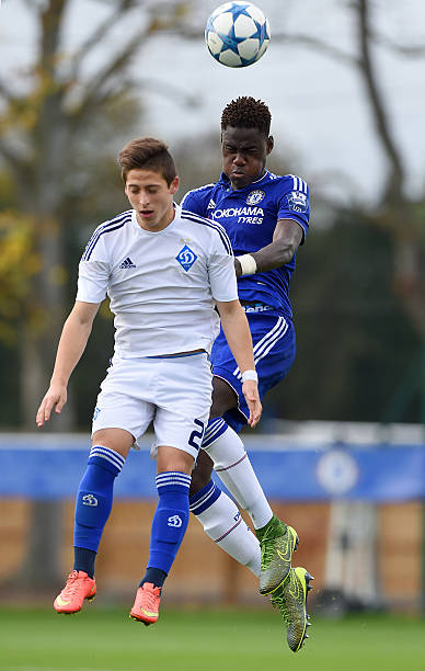 又來秀恩愛情緒,唐斯慶生真會找話題.