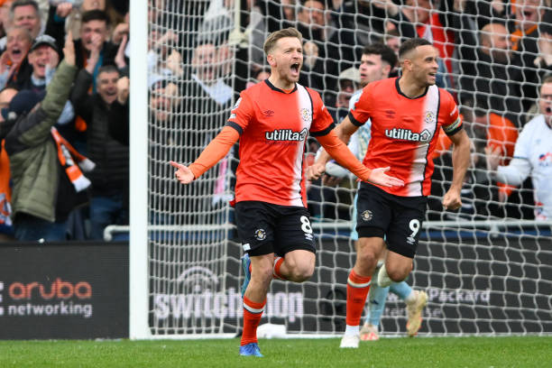 前申花亞外金信煜加盟新加坡球隊獅城水手.